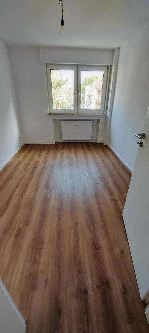 Pronájem bytu 3+1 76 m², Frankfurt, Hessen Pronájem bytu 3+1 76 m², Frankfurt, Hessen