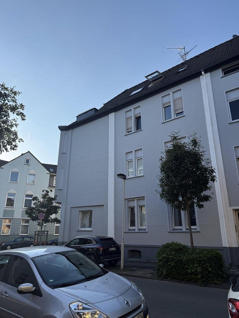 Pronájem bytu 3+1 98 m², Rheinstrasse 16, Solingen, Severní Porýní-Vestfálsko Pronájem bytu 3+1 98 m², Rheinstrasse 16, Solingen, Severní Porýní-Vestfálsko