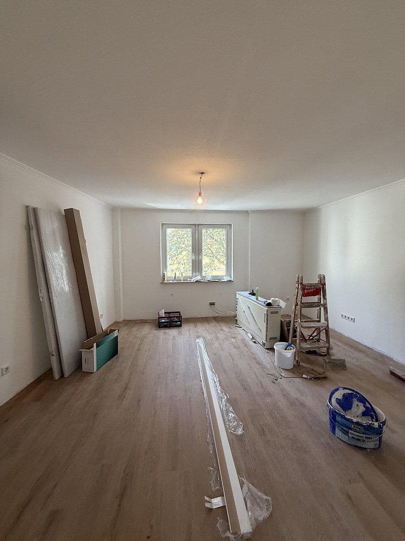 Pronájem bytu 3+1 98 m², Rheinstrasse 16, Solingen, Severní Porýní-Vestfálsko Pronájem bytu 3+1 98 m², Rheinstrasse 16, Solingen, Severní Porýní-Vestfálsko