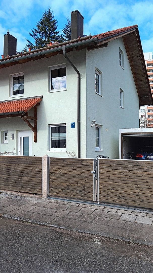 Prodej domu 104 m², pozemek 267 m², München, Bavorsko Prodej domu 104 m², pozemek 267 m², München, Bavorsko