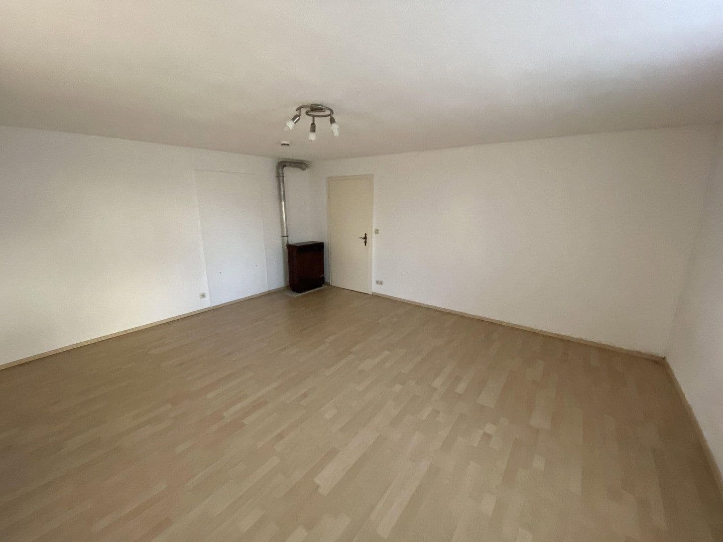 Pronájem bytu 4+1 110 m², Filderstadt, Bádensko-Württembersko Pronájem bytu 4+1 110 m², Filderstadt, Bádensko-Württembersko