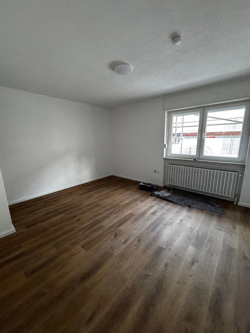 Pronájem bytu 3+1 90 m², Karlsruhe, Bádensko-Württembersko Pronájem bytu 3+1 90 m², Karlsruhe, Bádensko-Württembersko