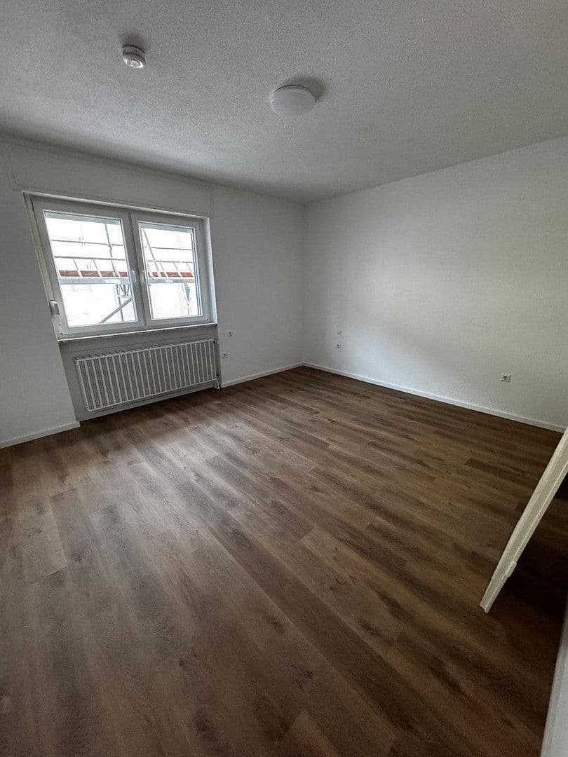 Pronájem bytu 3+1 90 m², Karlsruhe, Bádensko-Württembersko Pronájem bytu 3+1 90 m², Karlsruhe, Bádensko-Württembersko