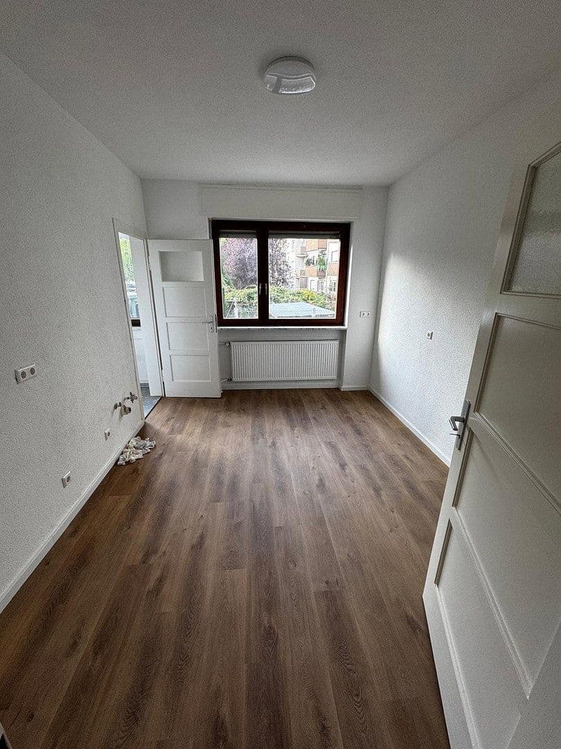 Pronájem bytu 3+1 90 m², Karlsruhe, Bádensko-Württembersko Pronájem bytu 3+1 90 m², Karlsruhe, Bádensko-Württembersko