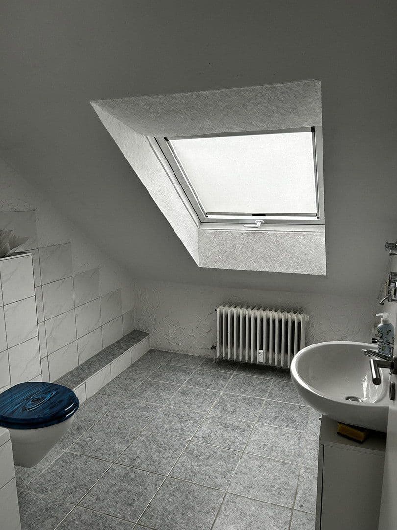 Pronájem bytu 3+1 89 m², Obere Waldstraße 22, Taunusstein, Hessen Pronájem bytu 3+1 89 m², Obere Waldstraße 22, Taunusstein, Hessen