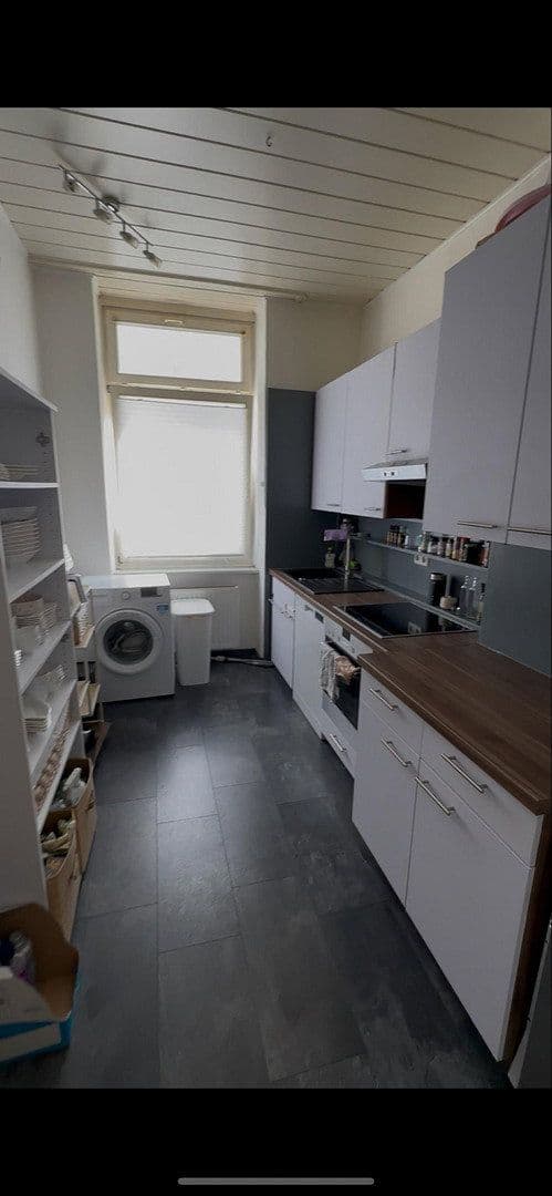 Pronájem bytu 3+1 64 m², Hellmundstraße 4, Wiesbaden, Hessen Pronájem bytu 3+1 64 m², Hellmundstraße 4, Wiesbaden, Hessen