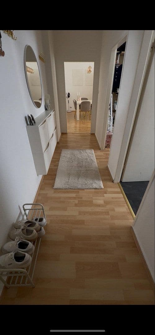 Pronájem bytu 3+1 64 m², Hellmundstraße 4, Wiesbaden, Hessen Pronájem bytu 3+1 64 m², Hellmundstraße 4, Wiesbaden, Hessen