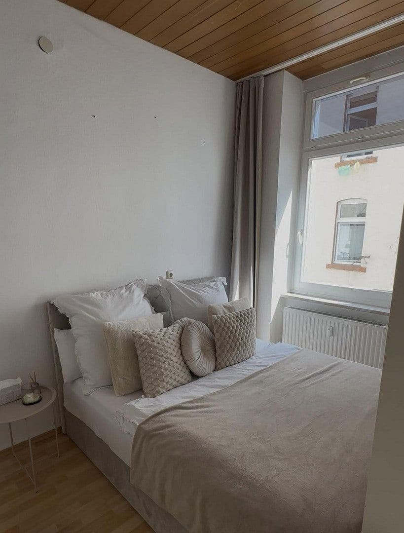 Pronájem bytu 3+1 64 m², Hellmundstraße 4, Wiesbaden, Hessen Pronájem bytu 3+1 64 m², Hellmundstraße 4, Wiesbaden, Hessen