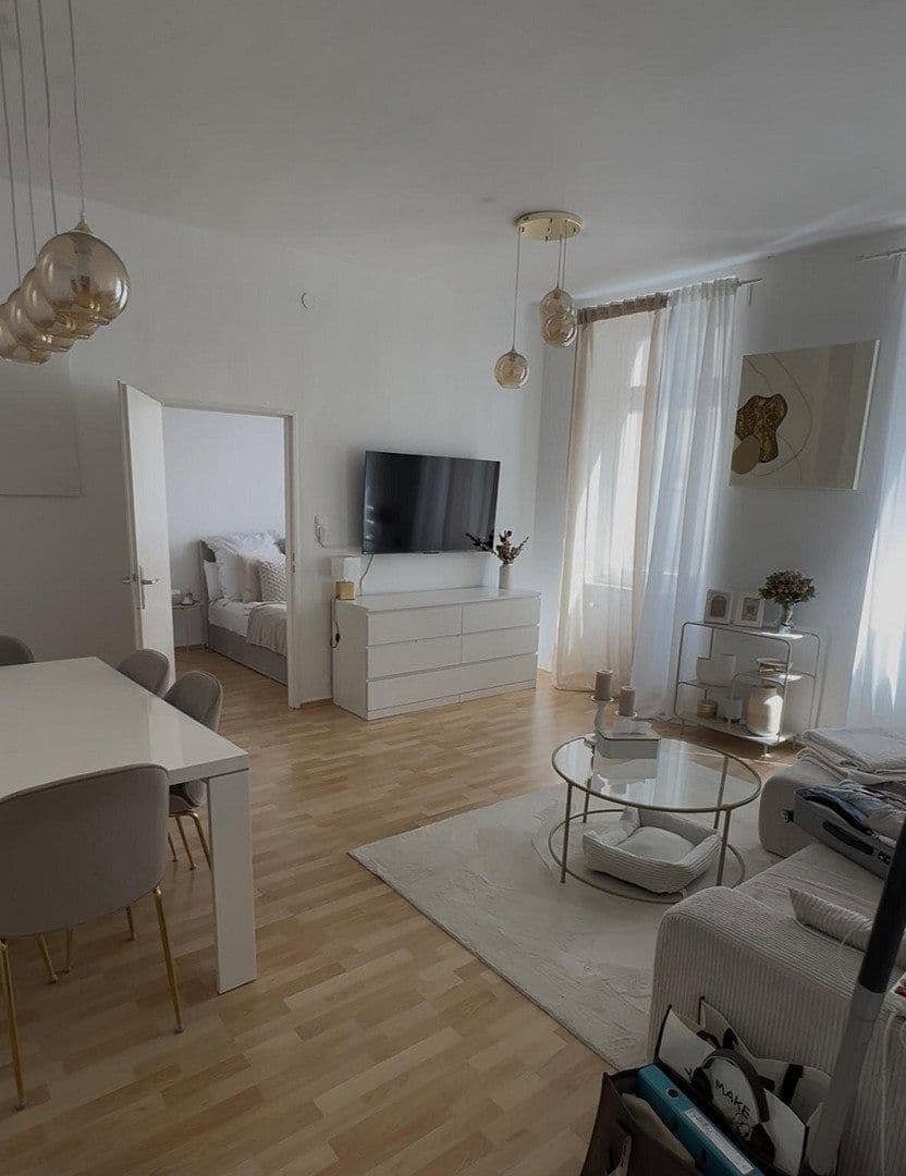 Pronájem bytu 3+1 64 m², Hellmundstraße 4, Wiesbaden, Hessen Pronájem bytu 3+1 64 m², Hellmundstraße 4, Wiesbaden, Hessen