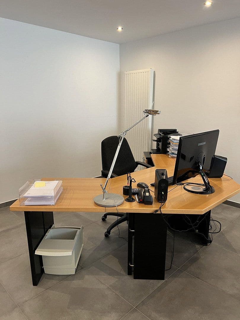 Prodej nebytového prostoru 2.254 m², Leopoldshöhe, Severní Porýní-Vestfálsko Prodej nebytového prostoru 2.254 m², Leopoldshöhe, Severní Porýní-Vestfálsko