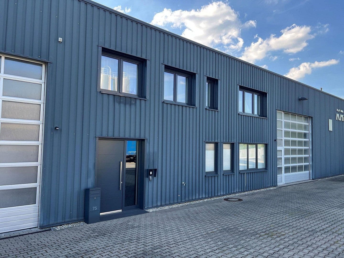 Prodej nebytového prostoru 2.254 m², Leopoldshöhe, Severní Porýní-Vestfálsko Prodej nebytového prostoru 2.254 m², Leopoldshöhe, Severní Porýní-Vestfálsko