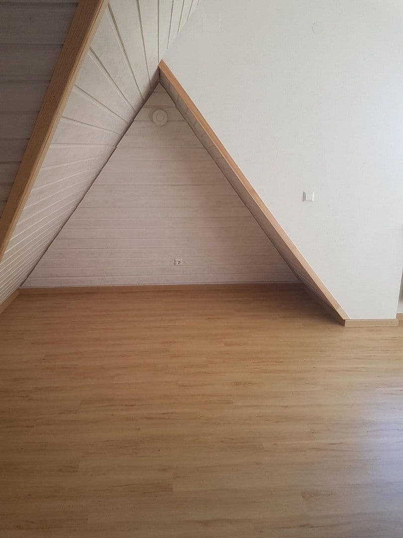 Pronájem bytu 2+1 70 m², Marktplatz 11, Bad Buchau, Bádensko-Württembersko Pronájem bytu 2+1 70 m², Marktplatz 11, Bad Buchau, Bádensko-Württembersko