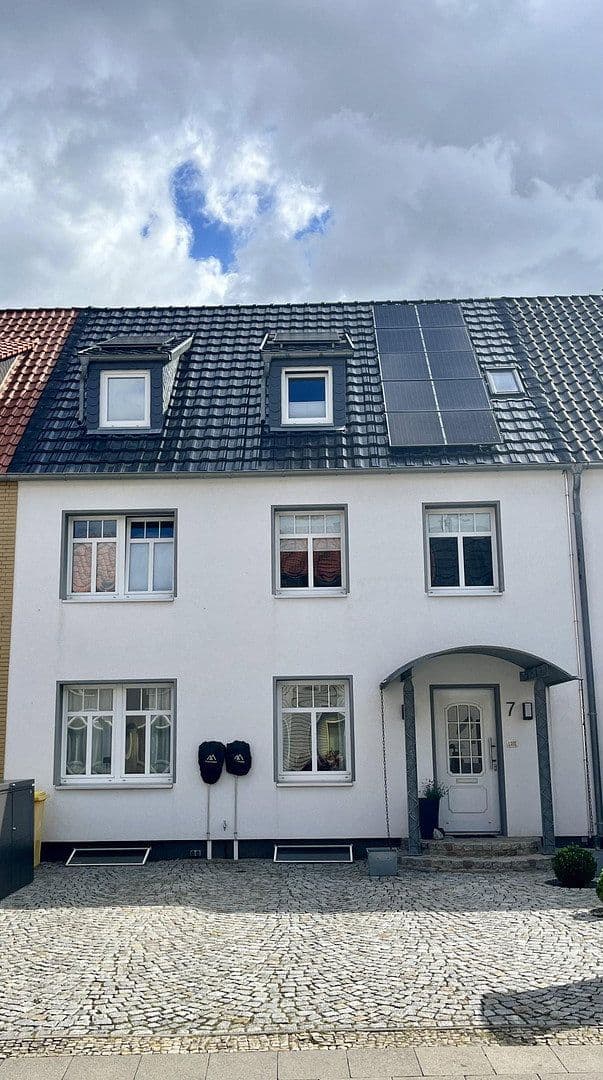 Prodej domu 168 m², pozemek 232 m², Wolfsburg, Dolní Sasko Prodej domu 168 m², pozemek 232 m², Wolfsburg, Dolní Sasko