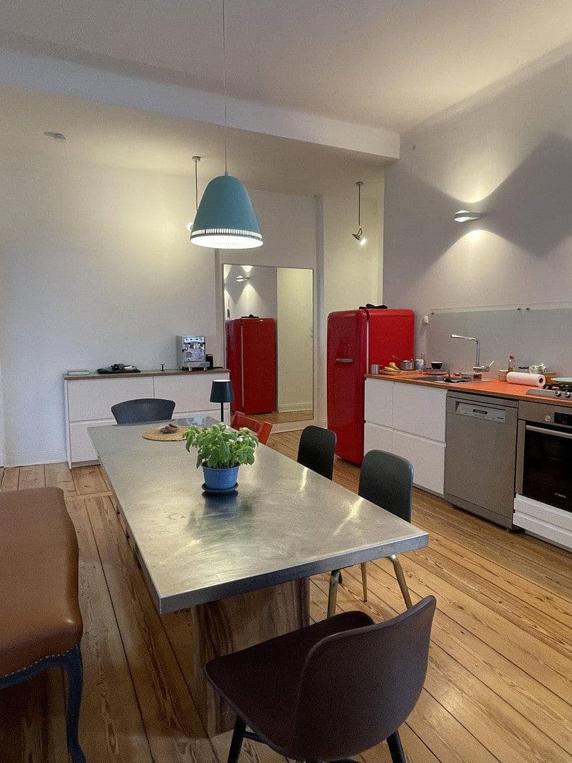 Prodej bytu 3+1 110 m², Berlin, Berlín Prodej bytu 3+1 110 m², Berlin, Berlín