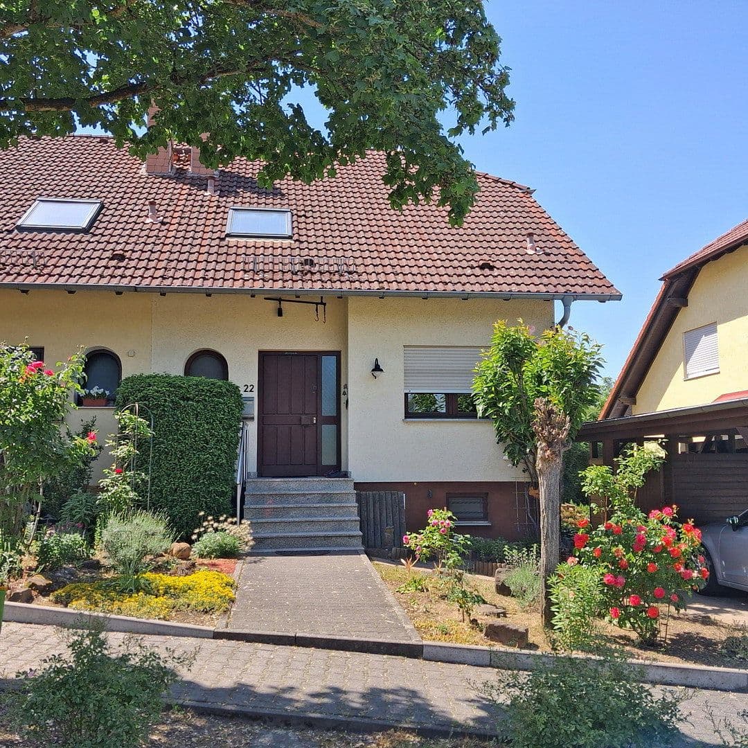 Prodej domu 154 m², pozemek 376 m², Gelnhausen, Hessen Prodej domu 154 m², pozemek 376 m², Gelnhausen, Hessen