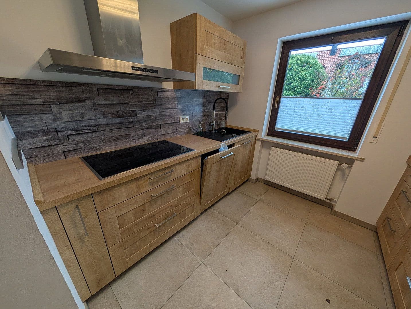 Prodej domu 195 m², pozemek 1.181 m², Mozartstraße 1, Au in der Hallertau, Bavorsko Prodej domu 195 m², pozemek 1.181 m², Mozartstraße 1, Au in der Hallertau, Bavorsko