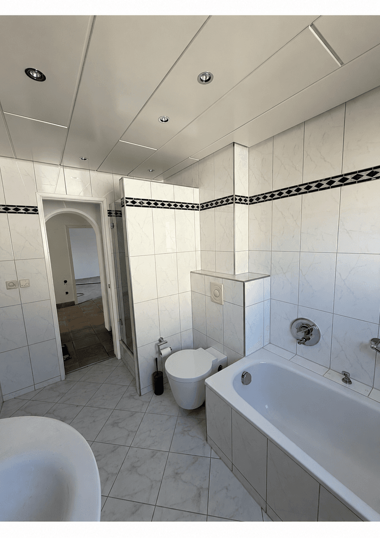 Pronájem bytu 4+1 118 m², Baden-Baden, Bádensko-Württembersko Pronájem bytu 4+1 118 m², Baden-Baden, Bádensko-Württembersko