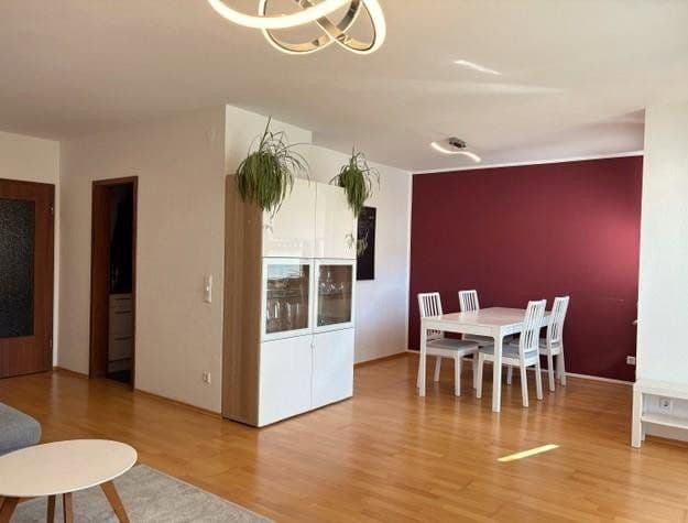 Prodej domu 168 m², pozemek 495 m², Bonn, Severní Porýní-Vestfálsko Prodej domu 168 m², pozemek 495 m², Bonn, Severní Porýní-Vestfálsko