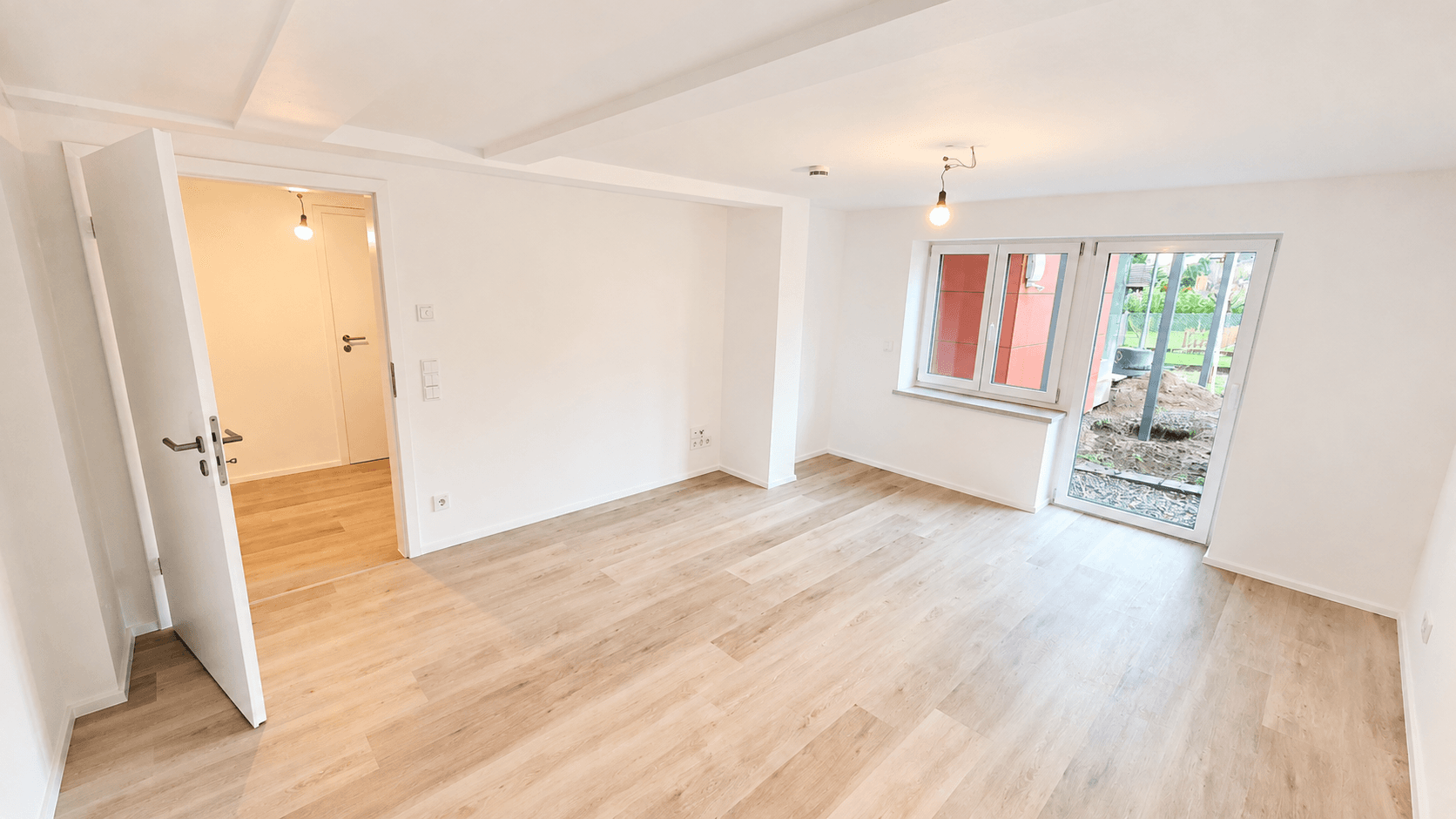 Pronájem bytu 2+1 70 m², Rheinstraße 14, Gailingen am Hochrhein, Bádensko-Württembersko Pronájem bytu 2+1 70 m², Rheinstraße 14, Gailingen am Hochrhein, Bádensko-Württembersko