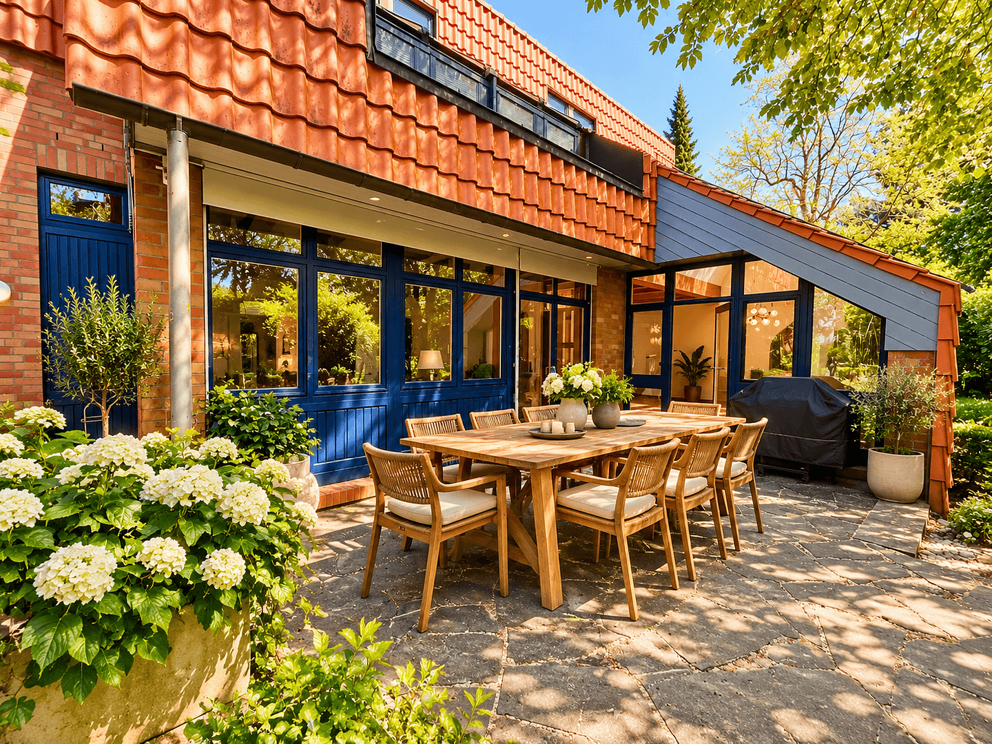 Prodej domu 244 m², pozemek 700 m², Burgwedel, Dolní Sasko Prodej domu 244 m², pozemek 700 m², Burgwedel, Dolní Sasko