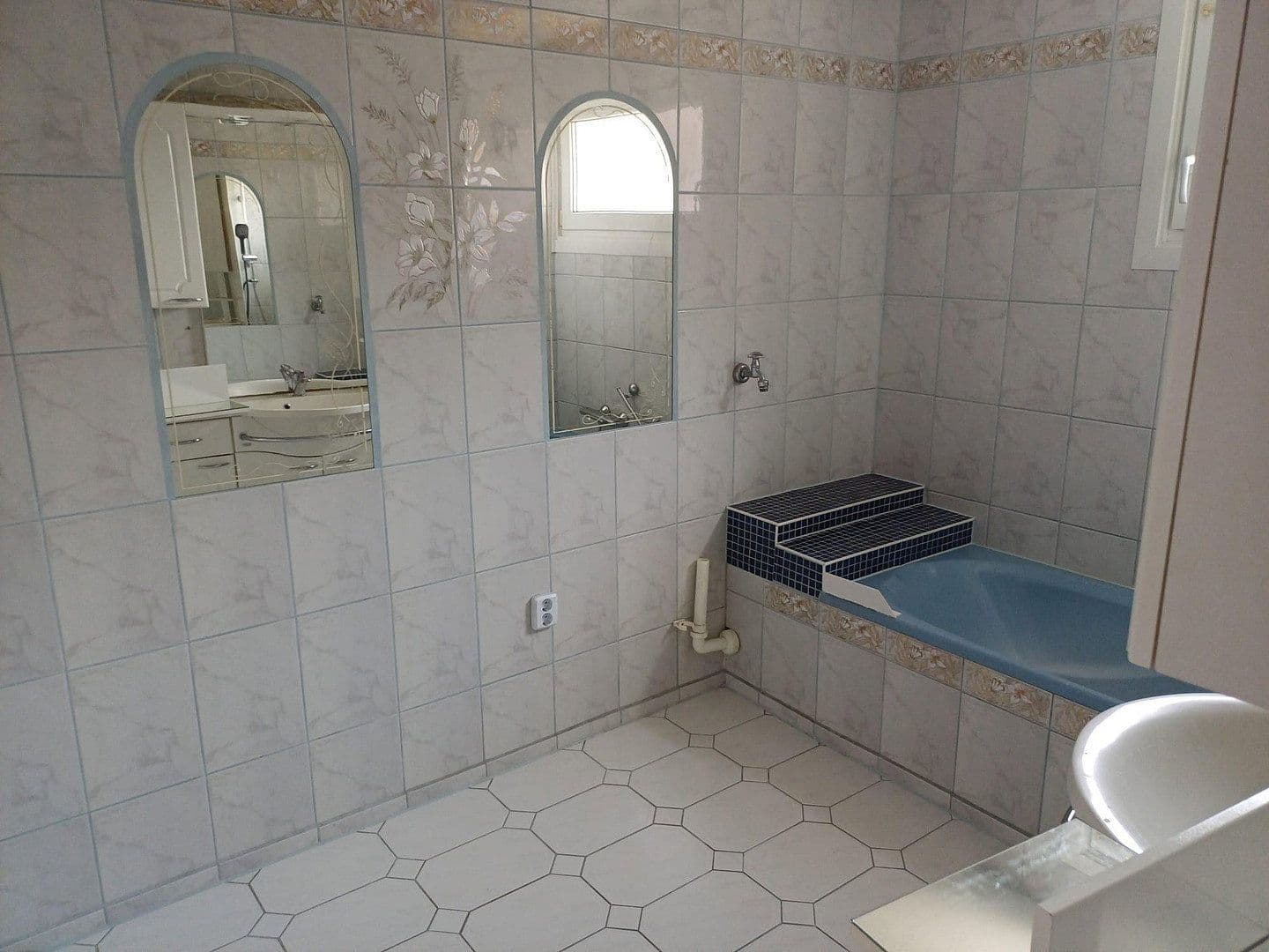 Pronájem bytu 3+kk 82 m², Schwäbisch Gmünd, Bádensko-Württembersko Pronájem bytu 3+kk 82 m², Schwäbisch Gmünd, Bádensko-Württembersko