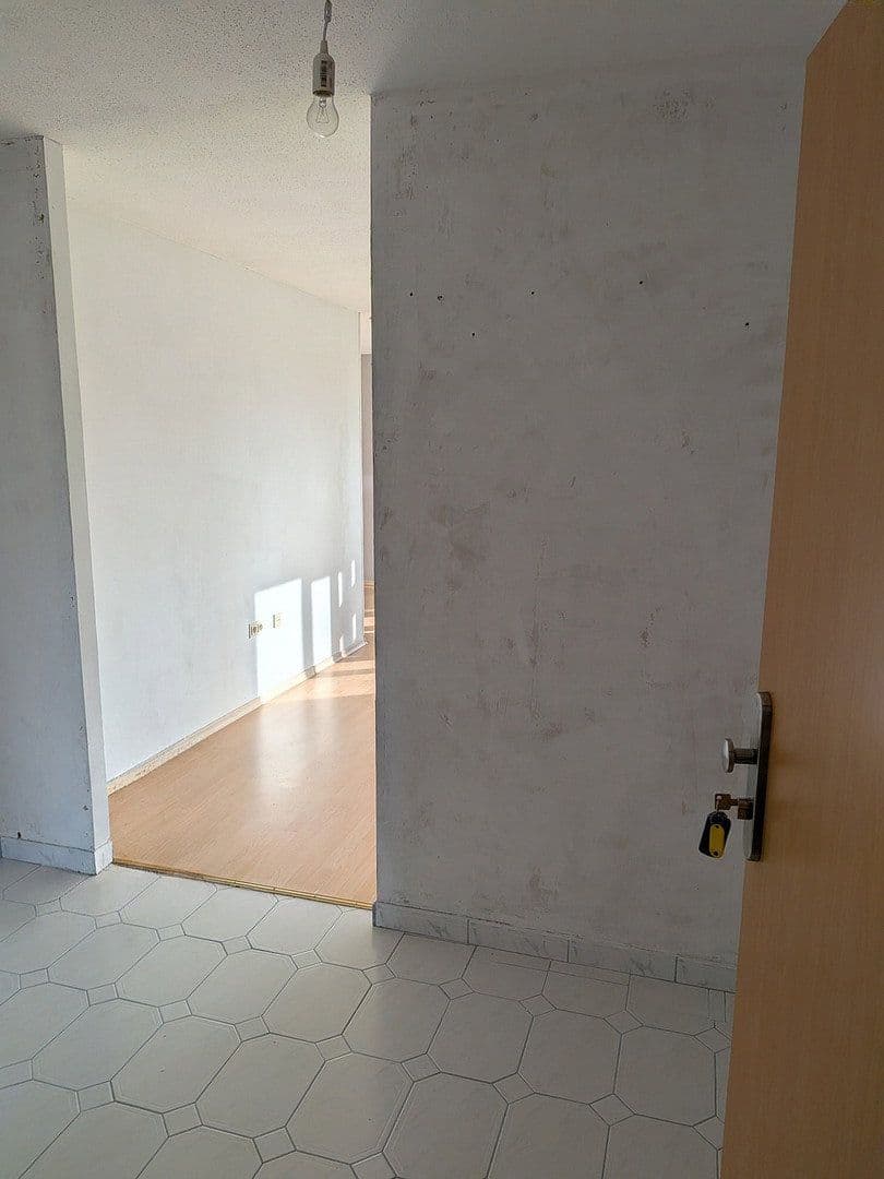 Pronájem bytu 3+kk 82 m², Schwäbisch Gmünd, Bádensko-Württembersko Pronájem bytu 3+kk 82 m², Schwäbisch Gmünd, Bádensko-Württembersko