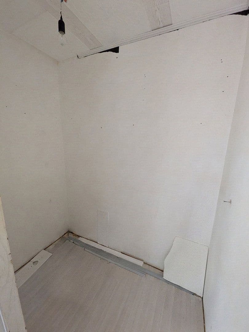 Pronájem bytu 3+kk 82 m², Schwäbisch Gmünd, Bádensko-Württembersko Pronájem bytu 3+kk 82 m², Schwäbisch Gmünd, Bádensko-Württembersko
