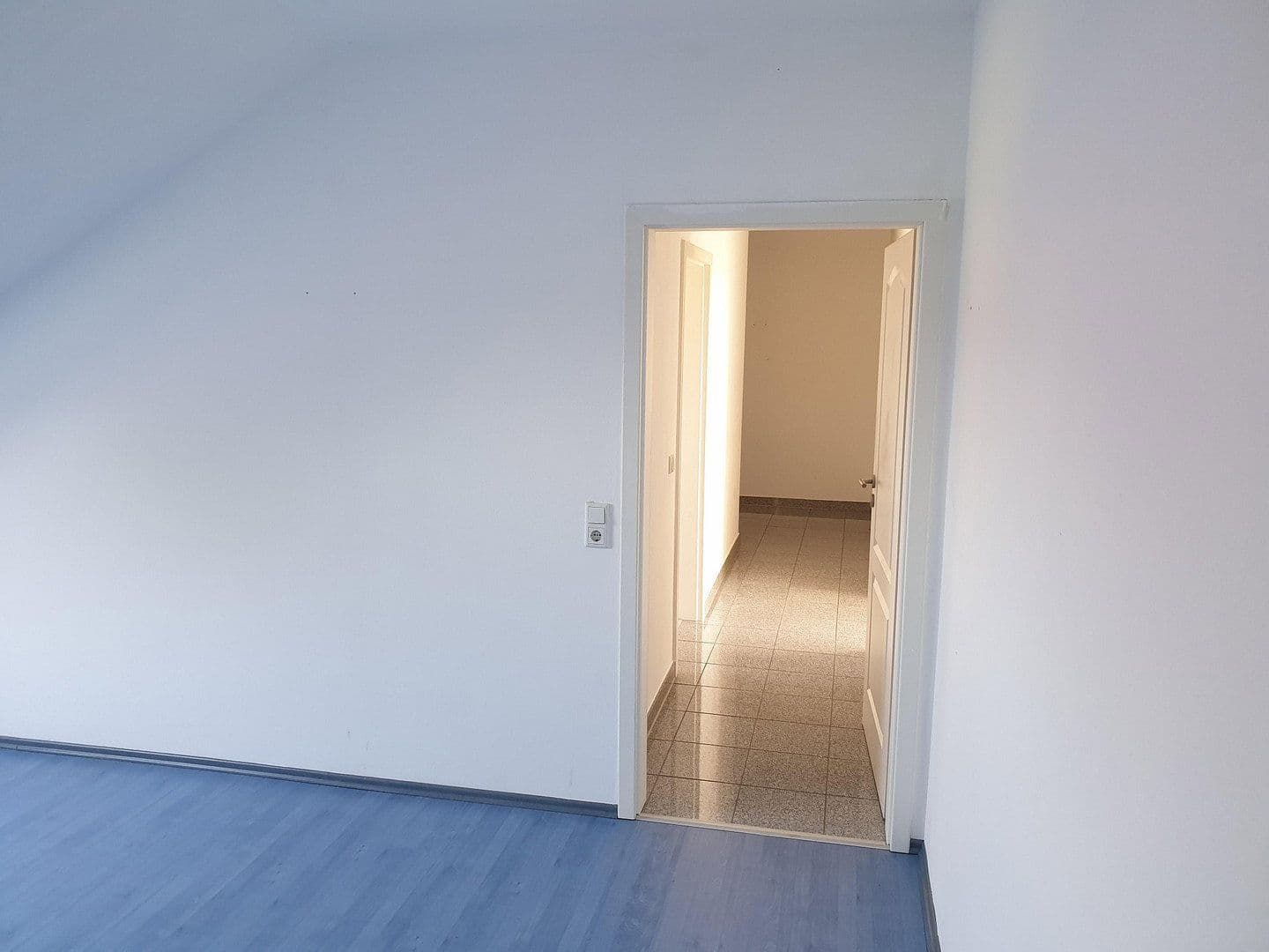 Prodej bytu 3+1 85 m², Langenfeld (Rheinland), Severní Porýní-Vestfálsko Prodej bytu 3+1 85 m², Langenfeld (Rheinland), Severní Porýní-Vestfálsko