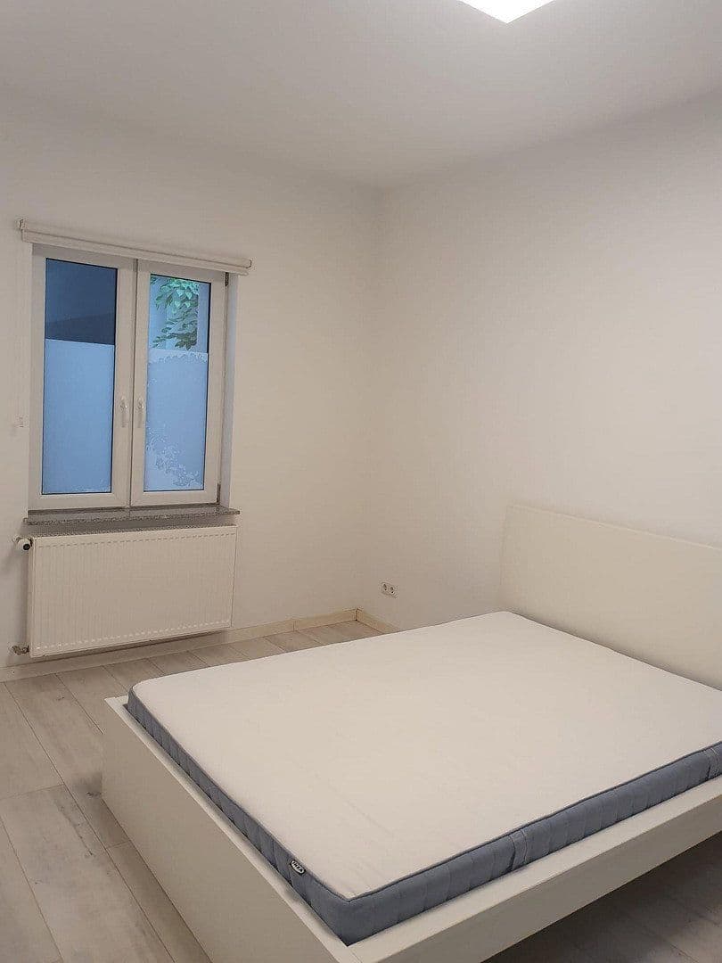 Pronájem bytu 2+1 60 m², Günderrodestr. 23, Frankfurt, Hessen Pronájem bytu 2+1 60 m², Günderrodestr. 23, Frankfurt, Hessen