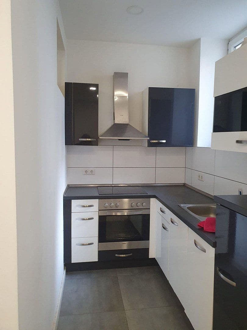 Pronájem bytu 2+1 60 m², Günderrodestr. 23, Frankfurt, Hessen Pronájem bytu 2+1 60 m², Günderrodestr. 23, Frankfurt, Hessen