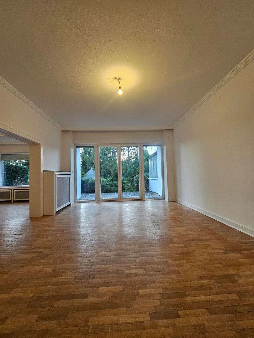 Pronájem bytu 5+kk 137 m², Krefeld - Bockum, Severní Porýní-Vestfálsko Pronájem bytu 5+kk 137 m², Krefeld - Bockum, Severní Porýní-Vestfálsko