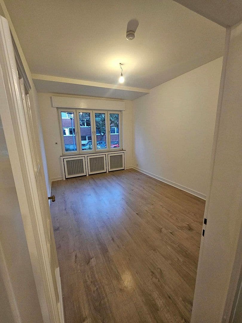 Pronájem bytu 5+kk 137 m², Krefeld - Bockum, Severní Porýní-Vestfálsko Pronájem bytu 5+kk 137 m², Krefeld - Bockum, Severní Porýní-Vestfálsko