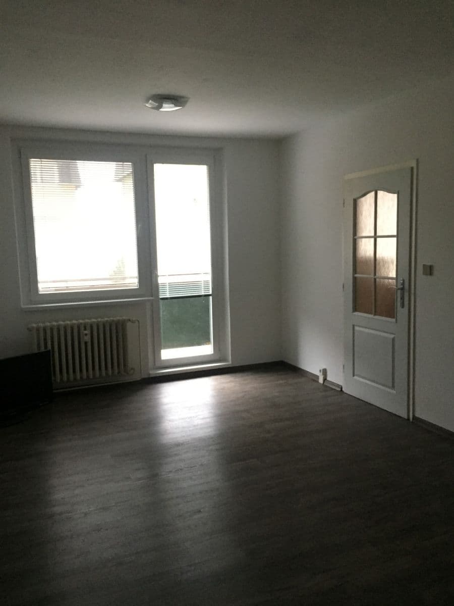 Pronájem bytu 1+1 41 m², Kaštanová, Rosice, Jihomoravský kraj Pronájem bytu 1+1 41 m², Kaštanová, Rosice, Jihomoravský kraj