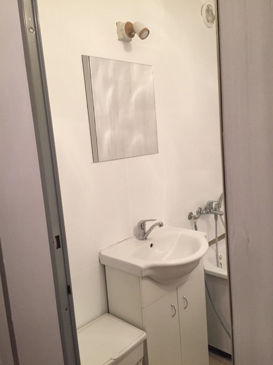 Pronájem bytu 1+1 41 m², Kaštanová, Rosice, Jihomoravský kraj Pronájem bytu 1+1 41 m², Kaštanová, Rosice, Jihomoravský kraj