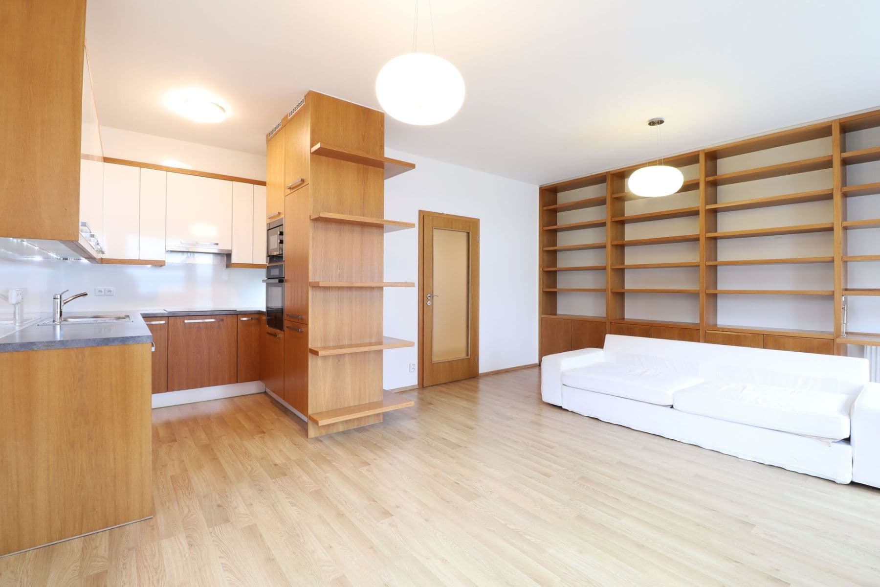 Pronájem bytu 3+kk 81 m², Nad Akcízem, Praha, Praha Pronájem bytu 3+kk 81 m², Nad Akcízem, Praha, Praha