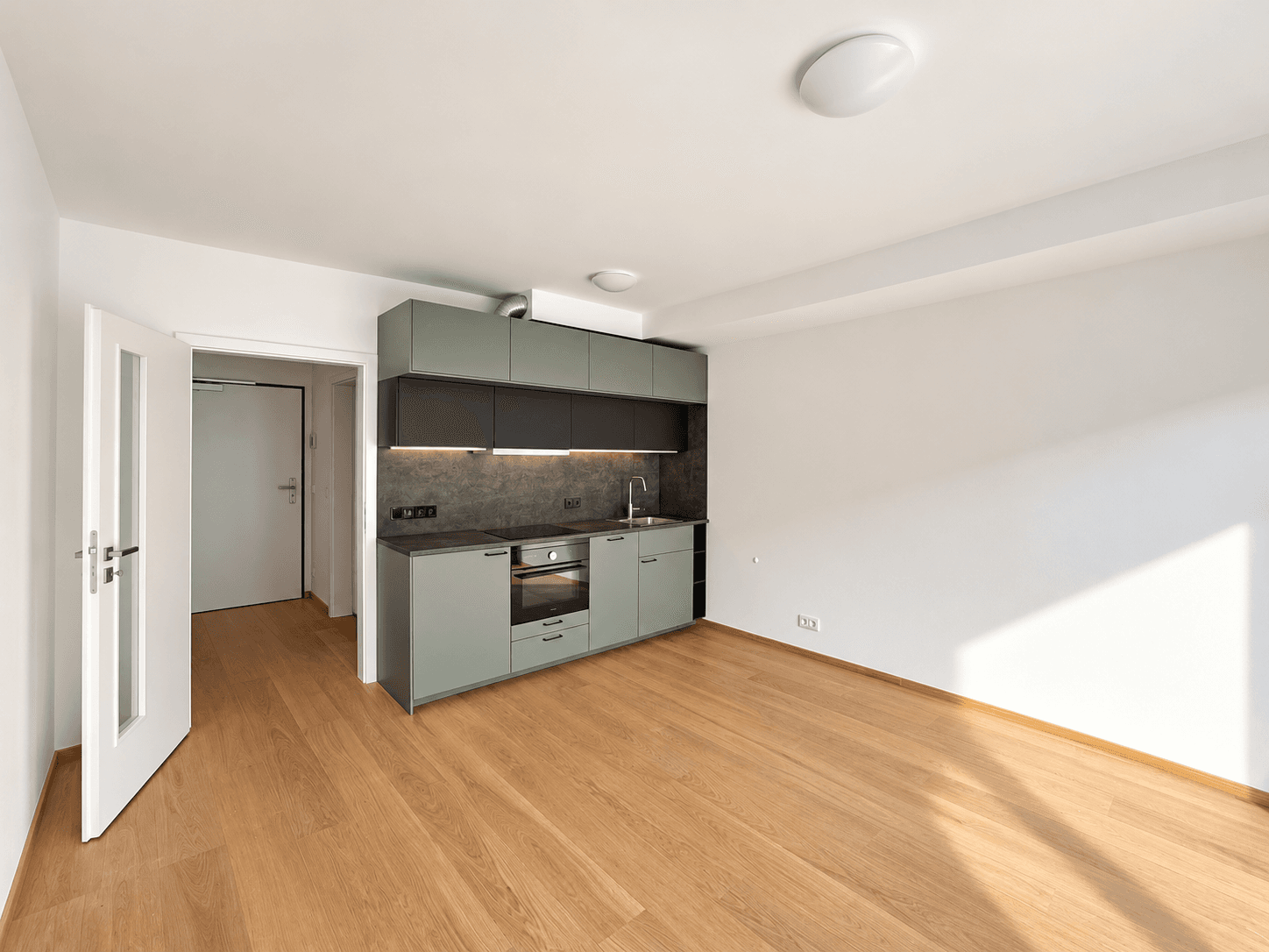Pronájem bytu 1+kk 44 m², Gočárova třída, Hradec Králové, Královéhradecký kraj Pronájem bytu 1+kk 44 m², Gočárova třída, Hradec Králové, Královéhradecký kraj
