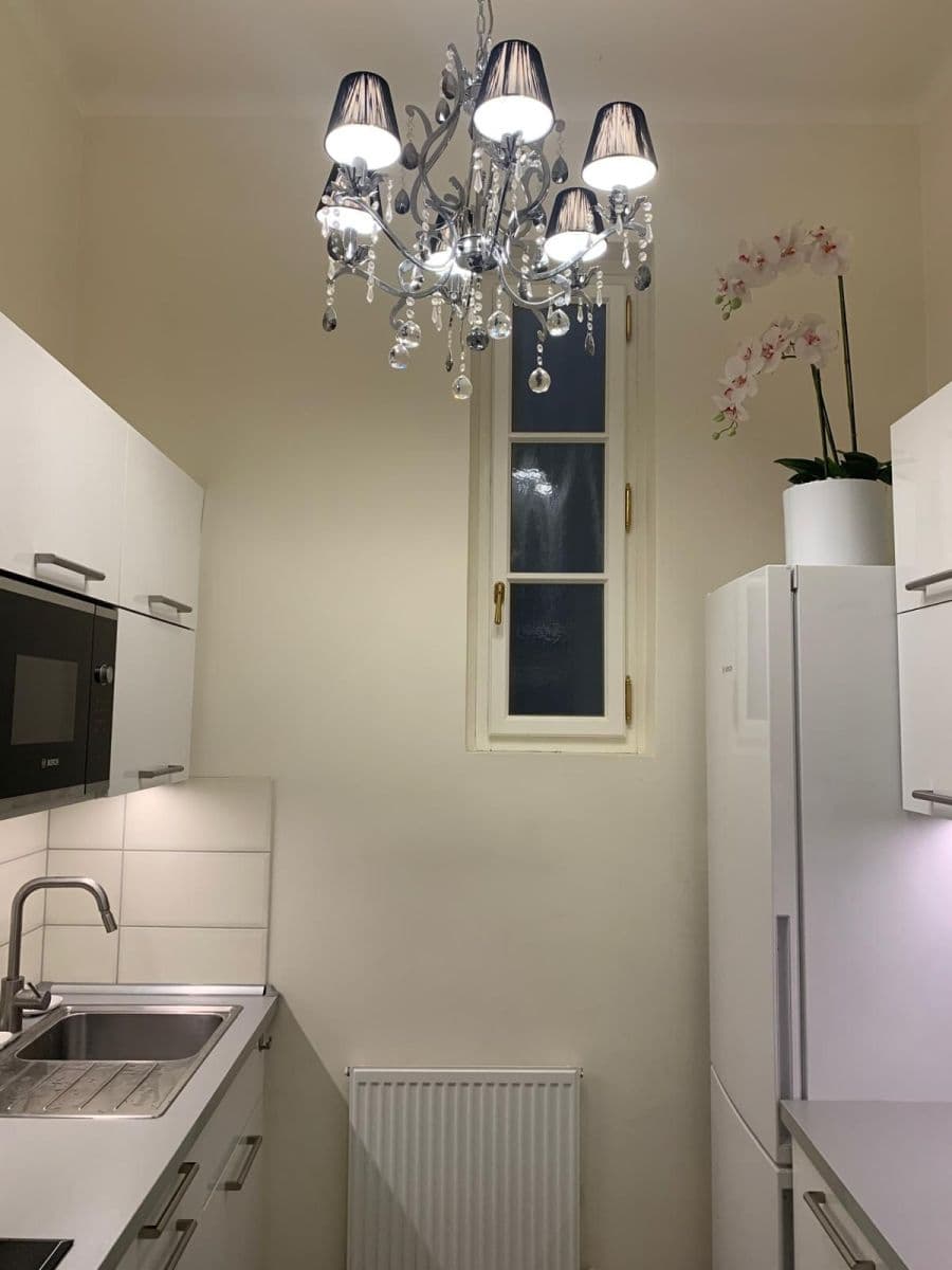 Pronájem bytu 1+1 33 m², Hálkova, Praha, Praha Pronájem bytu 1+1 33 m², Hálkova, Praha, Praha