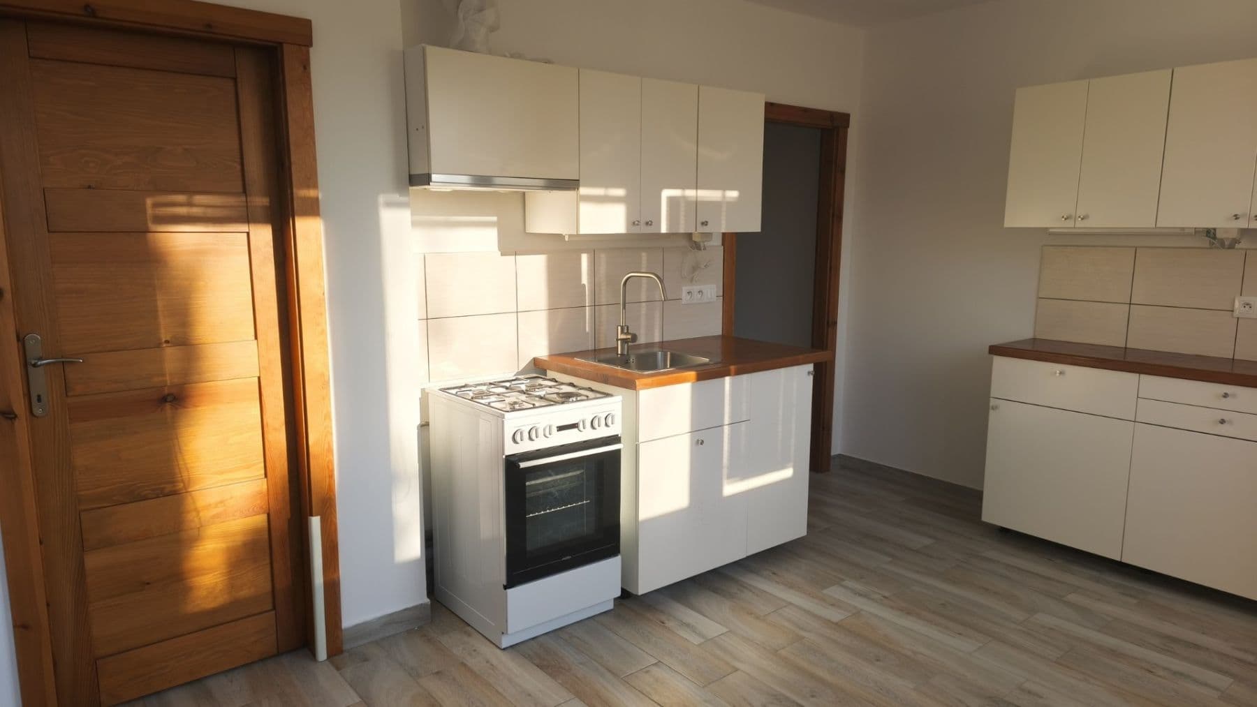 Pronájem bytu 3+kk 58 m², Pod Strání, Praha, Praha Pronájem bytu 3+kk 58 m², Pod Strání, Praha, Praha