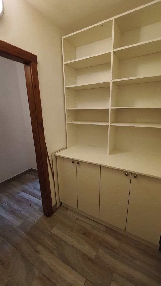 Pronájem bytu 3+kk 58 m², Pod Strání, Praha, Praha Pronájem bytu 3+kk 58 m², Pod Strání, Praha, Praha