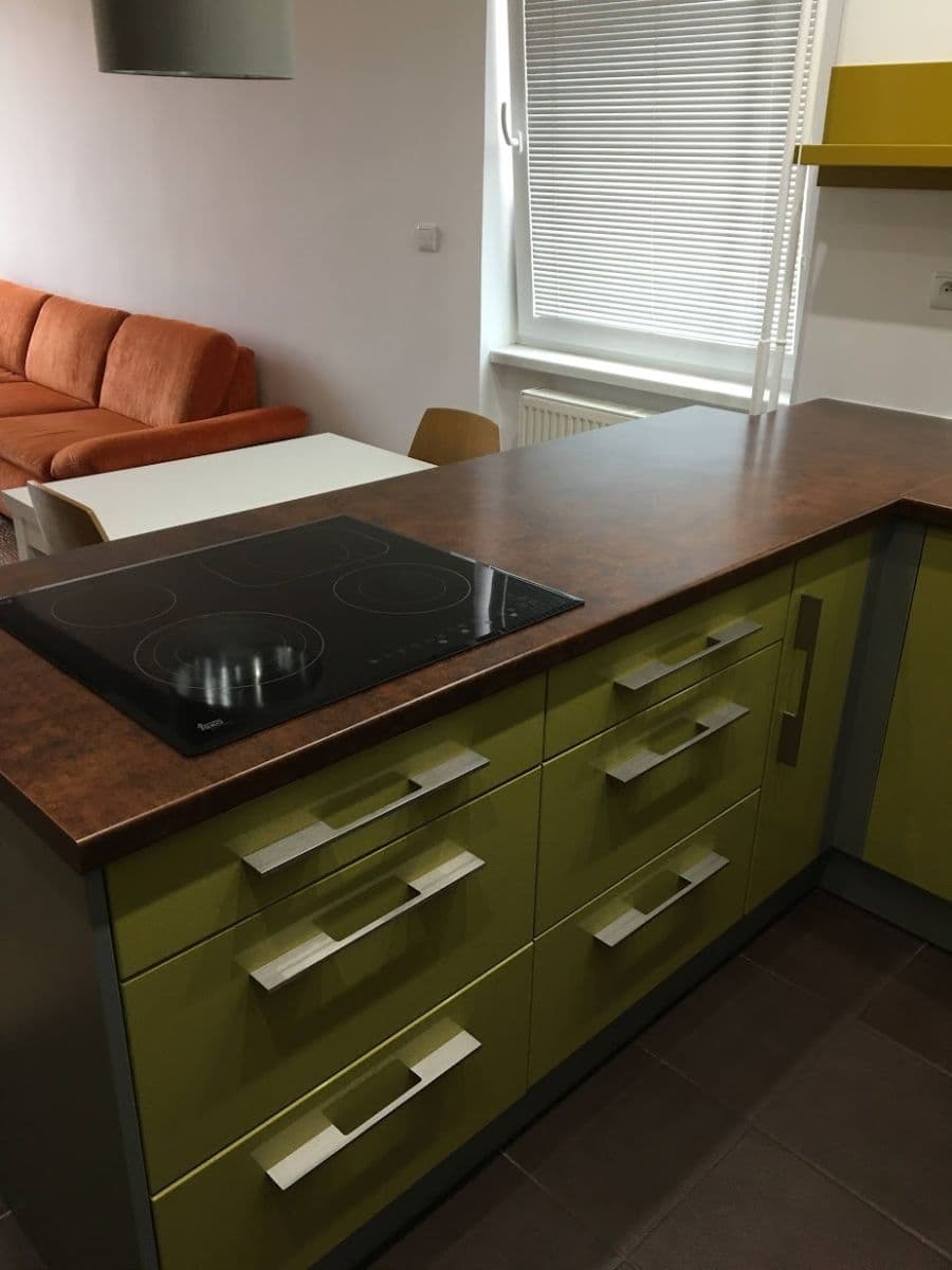 Pronájem bytu 2+kk 55 m², Zdeňka Štěpánka, Rakovník, Středočeský kraj Pronájem bytu 2+kk 55 m², Zdeňka Štěpánka, Rakovník, Středočeský kraj