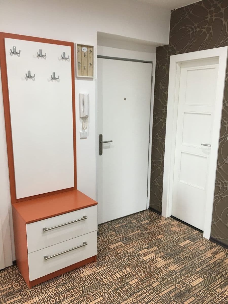 Pronájem bytu 2+kk 55 m², Zdeňka Štěpánka, Rakovník, Středočeský kraj Pronájem bytu 2+kk 55 m², Zdeňka Štěpánka, Rakovník, Středočeský kraj