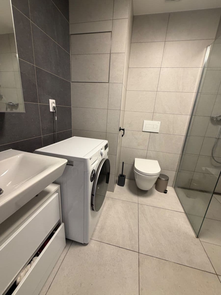 Pronájem bytu 1+kk 31 m², Spolková, Brno, Jihomoravský kraj Pronájem bytu 1+kk 31 m², Spolková, Brno, Jihomoravský kraj