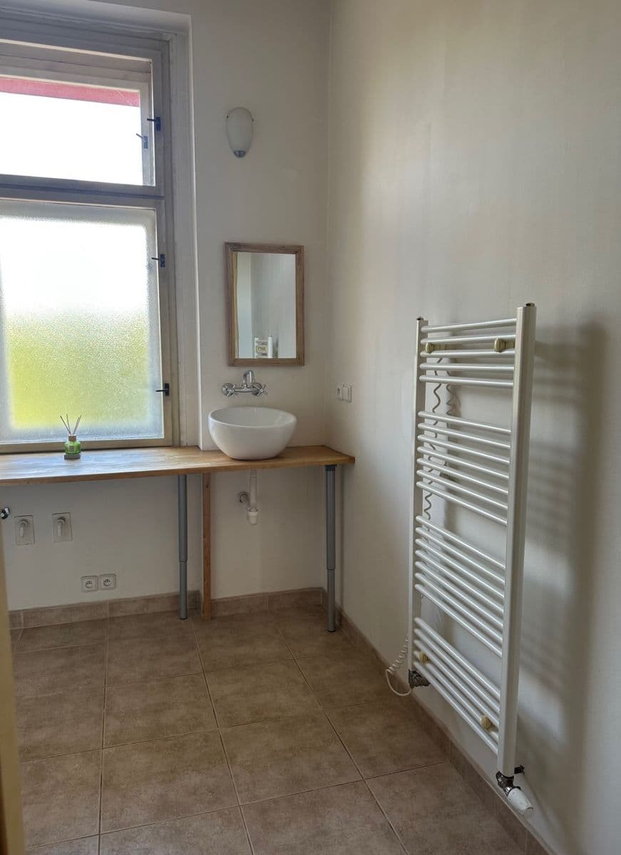 Pronájem bytu 2+kk 80 m², U Vody, Praha, Praha Pronájem bytu 2+kk 80 m², U Vody, Praha, Praha