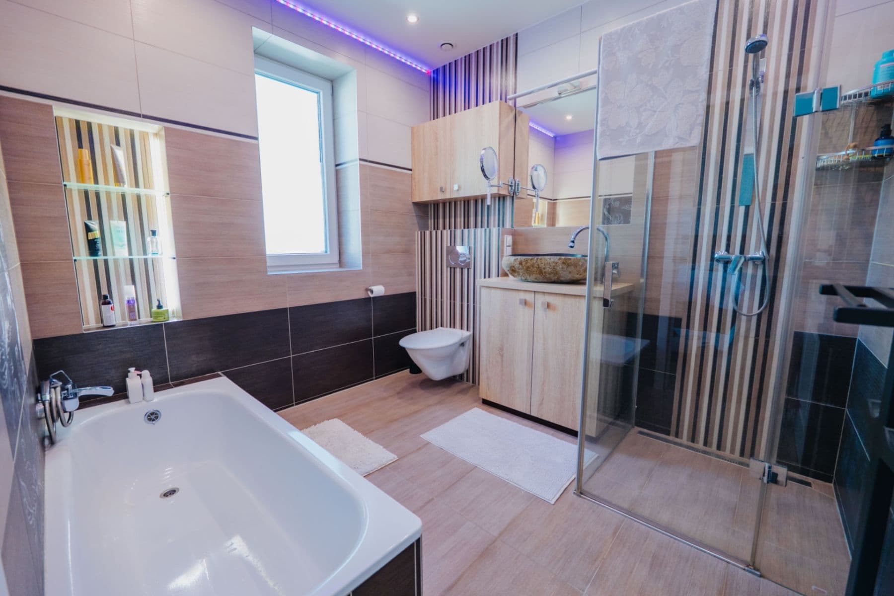 Prodej domu 200 m², pozemek 818 m², Plaňany, Středočeský kraj Prodej domu 200 m², pozemek 818 m², Plaňany, Středočeský kraj