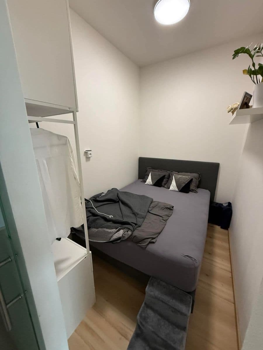 Pronájem bytu 2+kk 59 m², Velvarská, Horoměřice, Středočeský kraj Pronájem bytu 2+kk 59 m², Velvarská, Horoměřice, Středočeský kraj