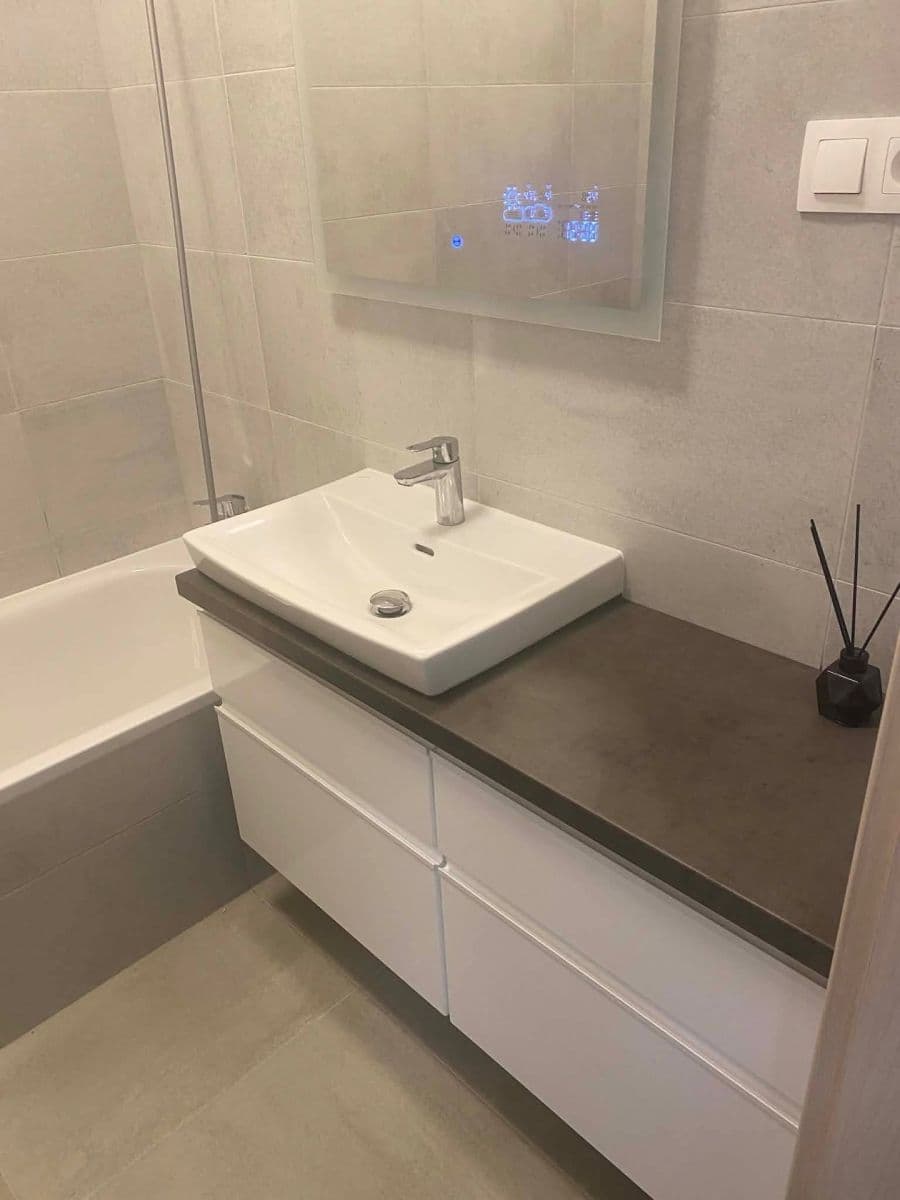 Pronájem bytu 2+kk 59 m², Velvarská, Horoměřice, Středočeský kraj Pronájem bytu 2+kk 59 m², Velvarská, Horoměřice, Středočeský kraj