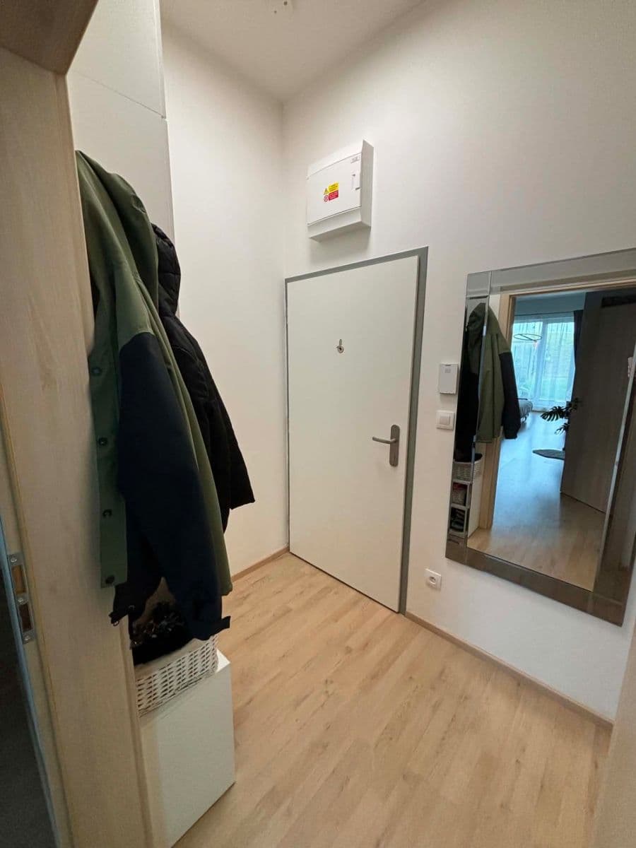 Pronájem bytu 2+kk 59 m², Velvarská, Horoměřice, Středočeský kraj Pronájem bytu 2+kk 59 m², Velvarská, Horoměřice, Středočeský kraj