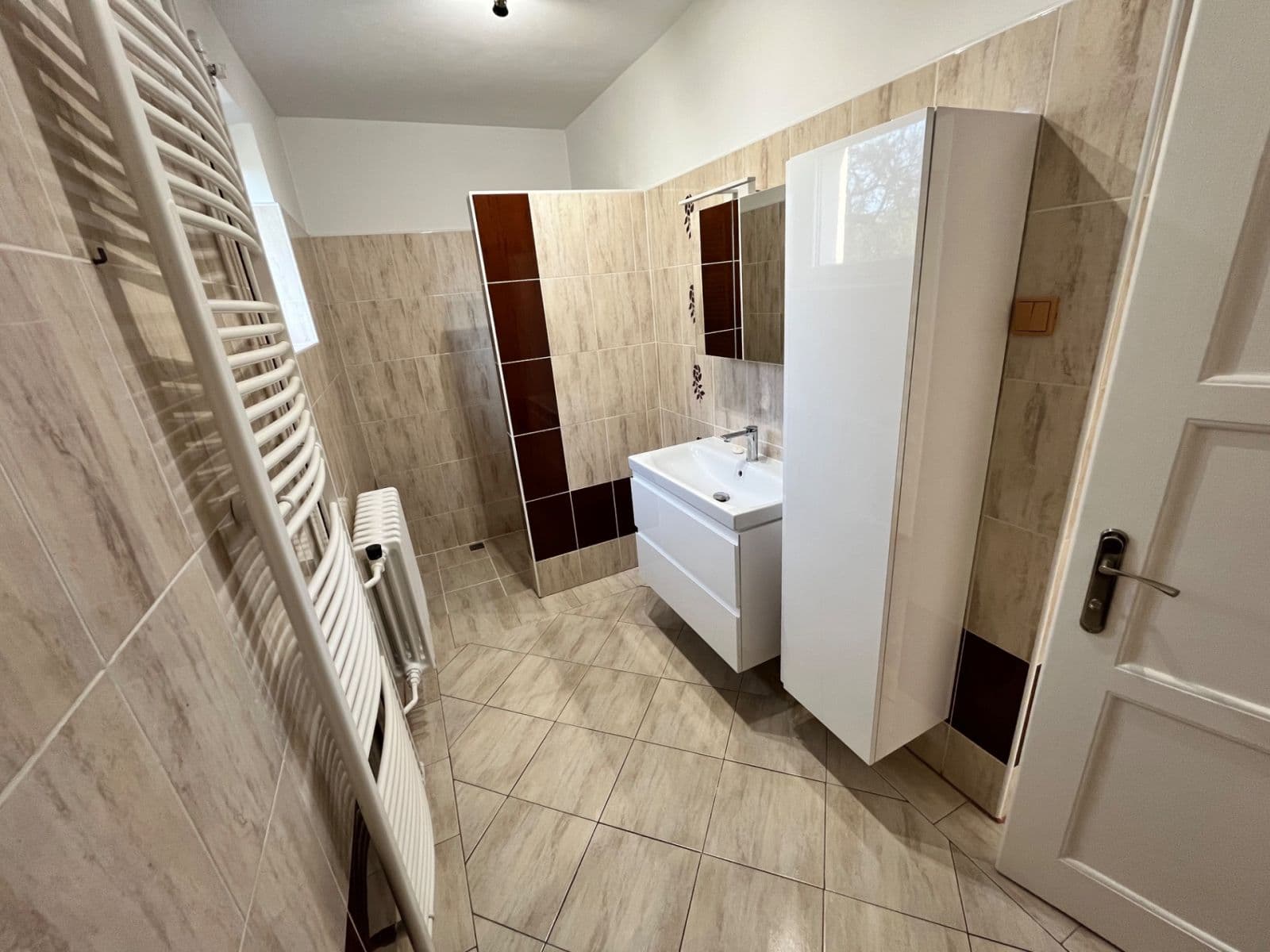 Pronájem domu 154 m², pozemek 593 m², Vělopolí, Moravskoslezský kraj Pronájem domu 154 m², pozemek 593 m², Vělopolí, Moravskoslezský kraj