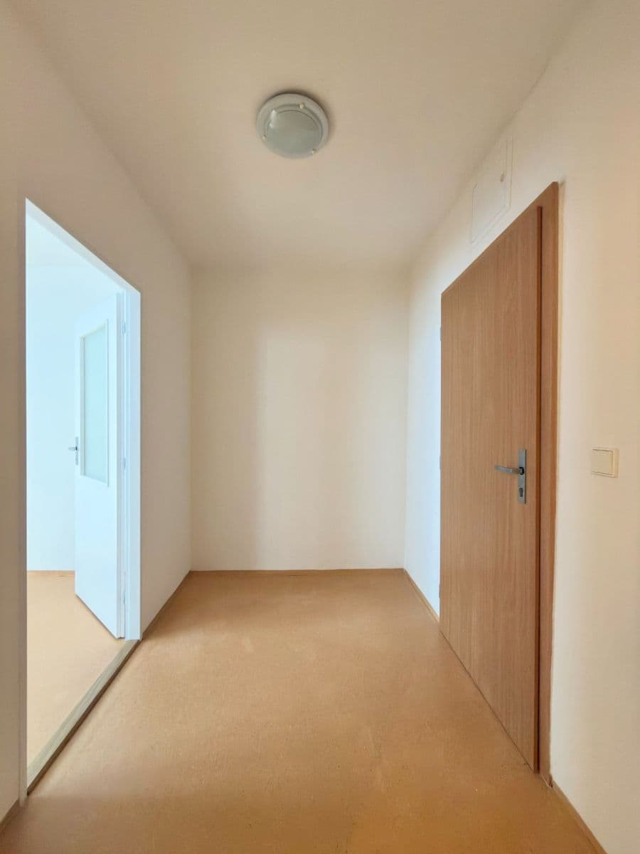Pronájem bytu 1+kk 39 m², Zbynická, Praha, Praha Pronájem bytu 1+kk 39 m², Zbynická, Praha, Praha