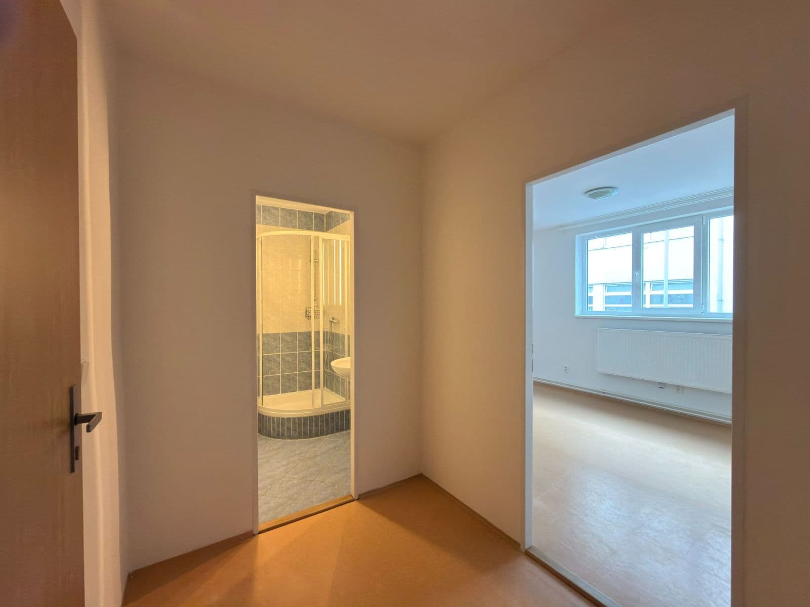 Pronájem bytu 1+kk 39 m², Zbynická, Praha, Praha Pronájem bytu 1+kk 39 m², Zbynická, Praha, Praha